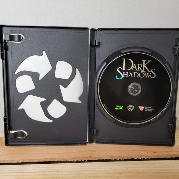 DVD Dark Shadows - Picture 2 of 4